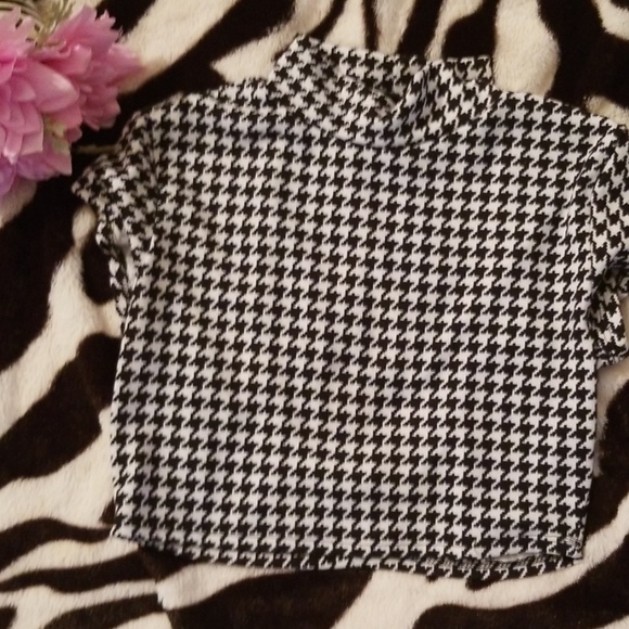 Jeans & Crop top. - Picture 3 of 5